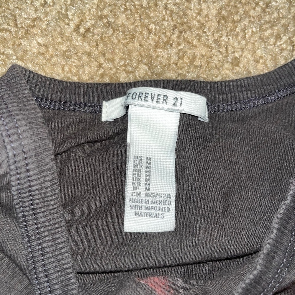 Forever 21 Gray tee shirt - Picture 3 of 4